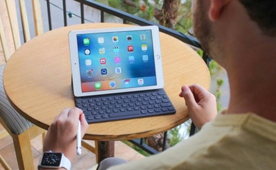 Apple İOS 9.3.2 yi geri çekti